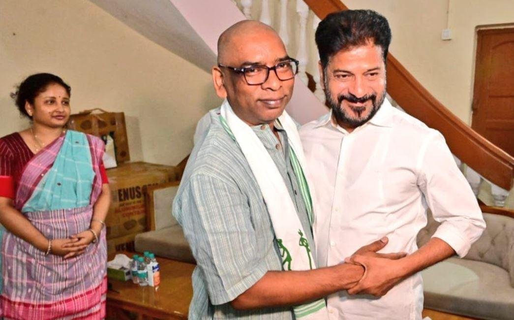 Breaking : तेलंगाना के मुख्यमंत्री रेवंथ रेड्डी ने दिशोम गुरुजी को दी श्रद्धांजलि, हेमंत सोरेन से की मुलाकात