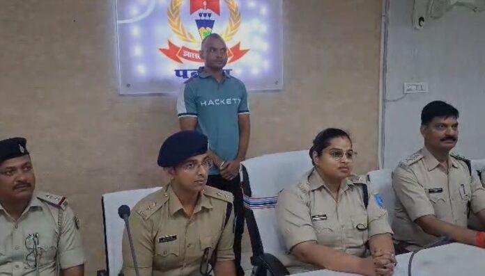 Palamu : कुख्यात गैंगस्टर डब्लू सिंह ने डाली हथियार, तीन दर्जन से ज्यादा मामले दर्ज...