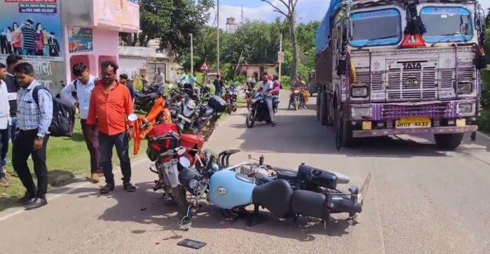 Tisri : तिसरी में बुलेट और होंडा शाइन में जबरदस्त टक्कर