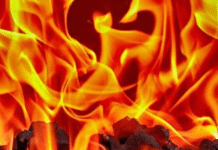 Simdega : घोर कलयुग! पत्नी ने पति पर पेट्रोल छिड़ककर जिंदा जलाया… Simdega : घोर कलयुग! पत्नी ने पति पर पेट्रोल छिड़ककर जिंदा जलाया...