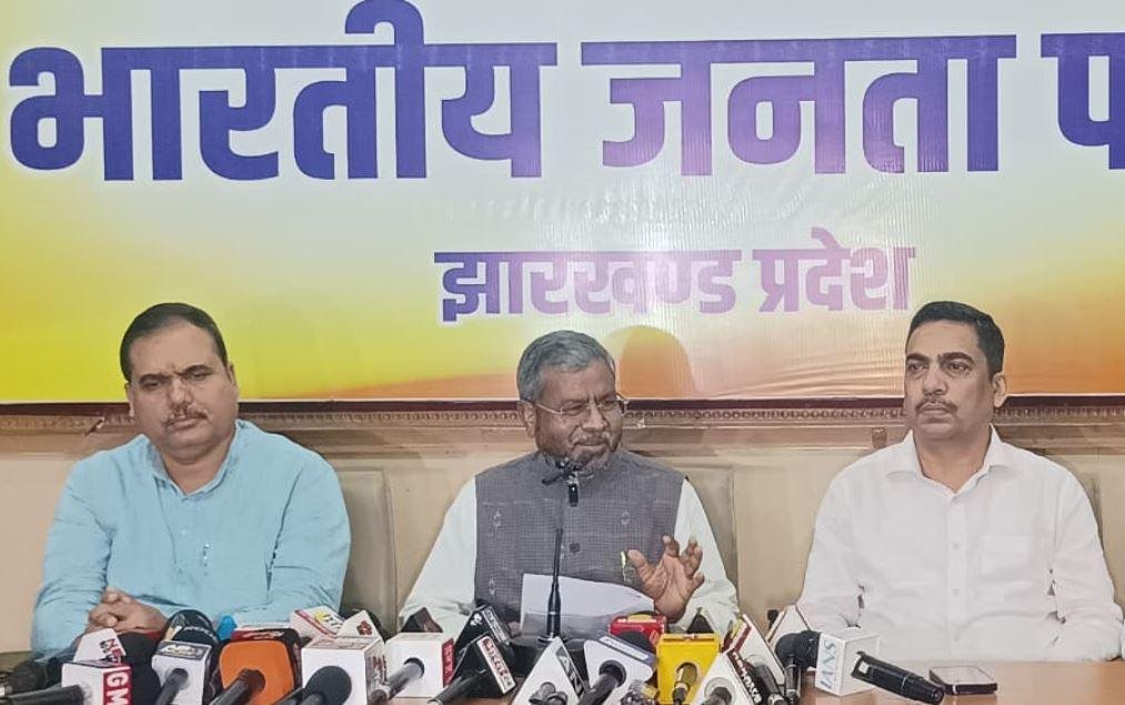 Breaking : सूर्या हांसदा की सुनियोजित तरीके से हत्या की गई, मामले की सीबीआई जांच होनी ही चाहिए-बाबूलाल मरांडी...