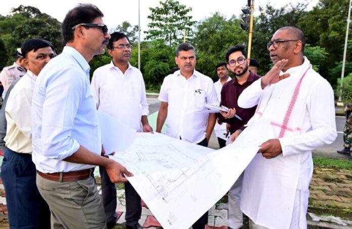 Ranchi : सीएम हेमंत सोरेन ने स्मार्ट सिटी, धुर्वा स्थित निर्माणाधीन कन्वेंशन सेंटर का स्थल किया निरीक्षण