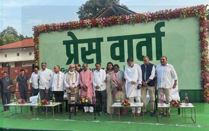 Breaking : सीएम आवास में इंडिया गठबंधन का महाजुटान, सीएम हेमंत ने उपराष्ट्रपति चुनाव को लेकर भरी हुंकार