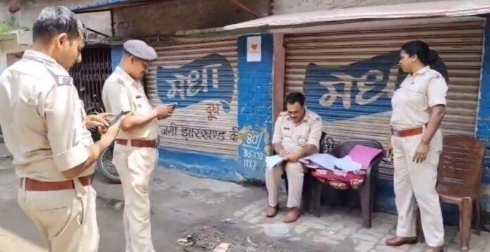 धनबाद में Gangster Prince Khan का गुर्गा ‘अंडा’ पर पुलिस की बड़ी कार्रवाई, संपत्ति पर कुर्की-जब्ती शुरू