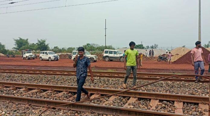 बोकारो में रंगदारी के लिए गोलीबारी, ट्रैक्टर ड्राइवर जादू हांडी घायल, अपराधियों ने धमकी भरा पर्चा भी छोड़ा
