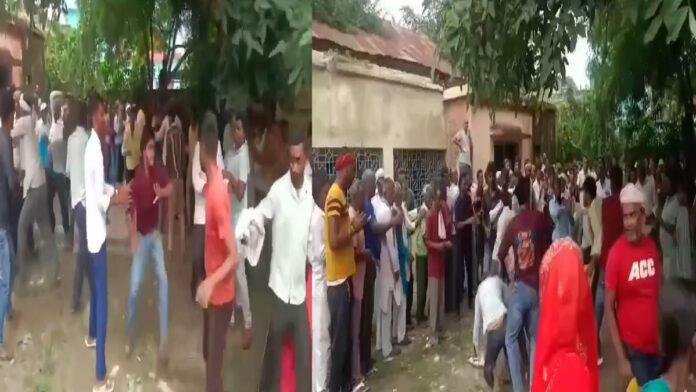 Aurangabad Uriya यूरिया खाद के लिए आपस में भिड़े किसान, मारपीट का वीडियो Viral