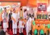 दिलीप, सम्राट और तावड़े ने LED प्रचार रथ को भाजपा ध्वज दिखाकर किया रवाना