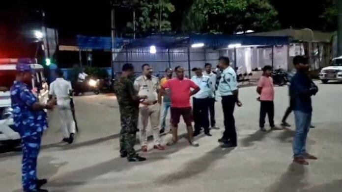 अवैध संबंध के शक में पत्नी की गड़ासा से हत्या