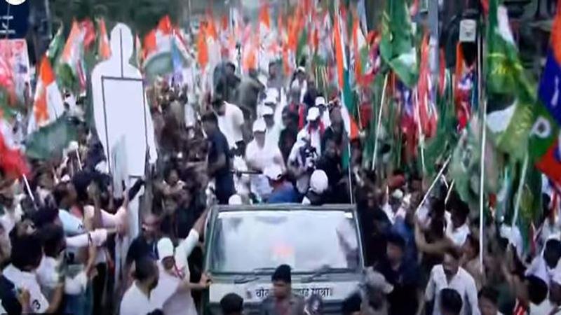 महागठबंधन ने दिखाई पटना की सड़कों पर ताकत तो सत्ता पक्ष की बढ़ गई बेचैनी
