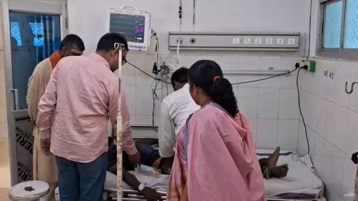 करंट के चपेट में आया युवक, बेहतर इलाज के लिए हायर सेंटर रेफर