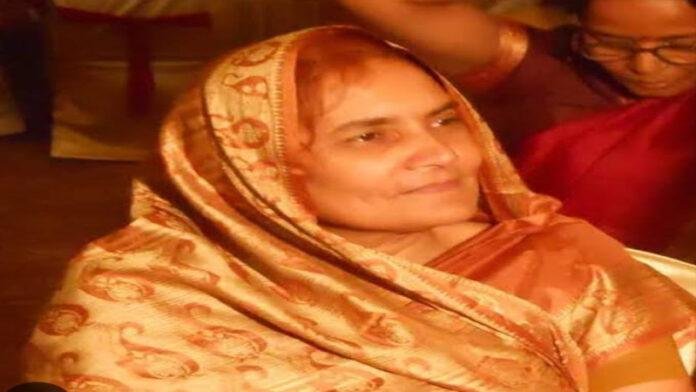 नीतीश को झटका, पूर्व विधायक मीना द्विवेदी ने JDU पार्टी से दिया इस्तीफा