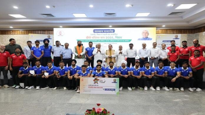 मुख्यमंत्री ने हीरो एशिया कप-2025 की विजेता भारतीय टीम के खिलाड़ियों को किया सम्मानित