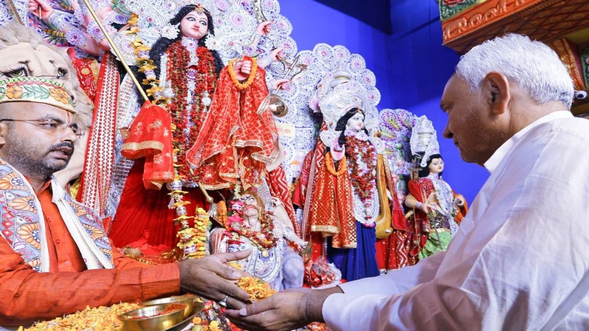 मुख्यमंत्री ने मां भगवती शीतला माता, बड़ी पटनदेवी व छोटी पटनदेवी में की पूजा अर्चना | 22Scope News Nitish Ma Durga 22Scope News