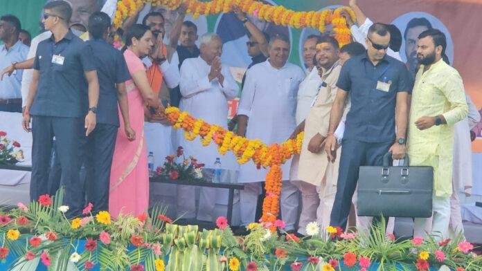 पालीगंज प्रखंड में कार्यकर्ताओं के साथ संवाद कार्यक्रम में शामिल हुए मुख्यमंत्री, कहा- महिलाओं की समृद्धि सरकार की प्राथमिकता