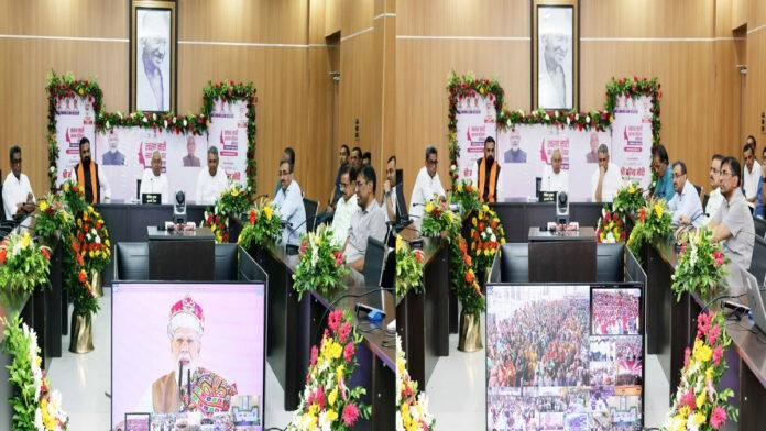 PM द्वारा 'स्वस्थ नारी, सशक्त परिवार' अभियान के शुभारंभ कार्यक्रम में वीडियो कॉन्फ्रेंसिंग के माध्यम से शामिल हुए मुख्यमंत्री