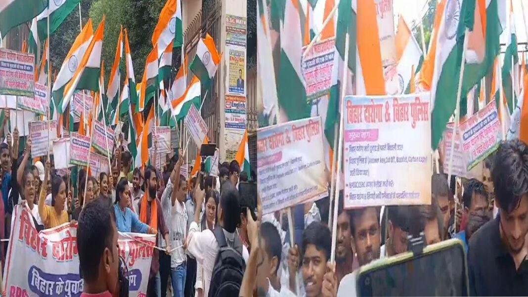 पुलिस भर्ती को लेकर पटना में अभ्यर्थियों का प्रदर्शन, कहा- जल्द वैकैंसी जारी करें नहीं तो चुनाव का होगा बहिष्कार