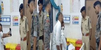 सड़क दुर्घटना में घायल हुए ASI, हालचाल लेने अस्पताल पहुंचे SP