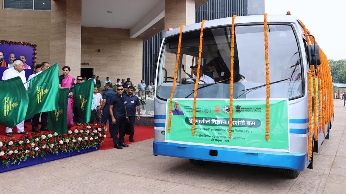 Science Exhibition Bus 1 22Scope News