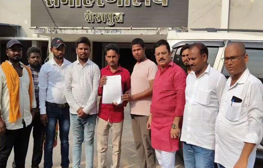 घाटकुसंभा को बाढ़ ग्रस्त घोषित करें सरकार, युवाओं ने बुलंद किया आवाज, DM से मिले लोग