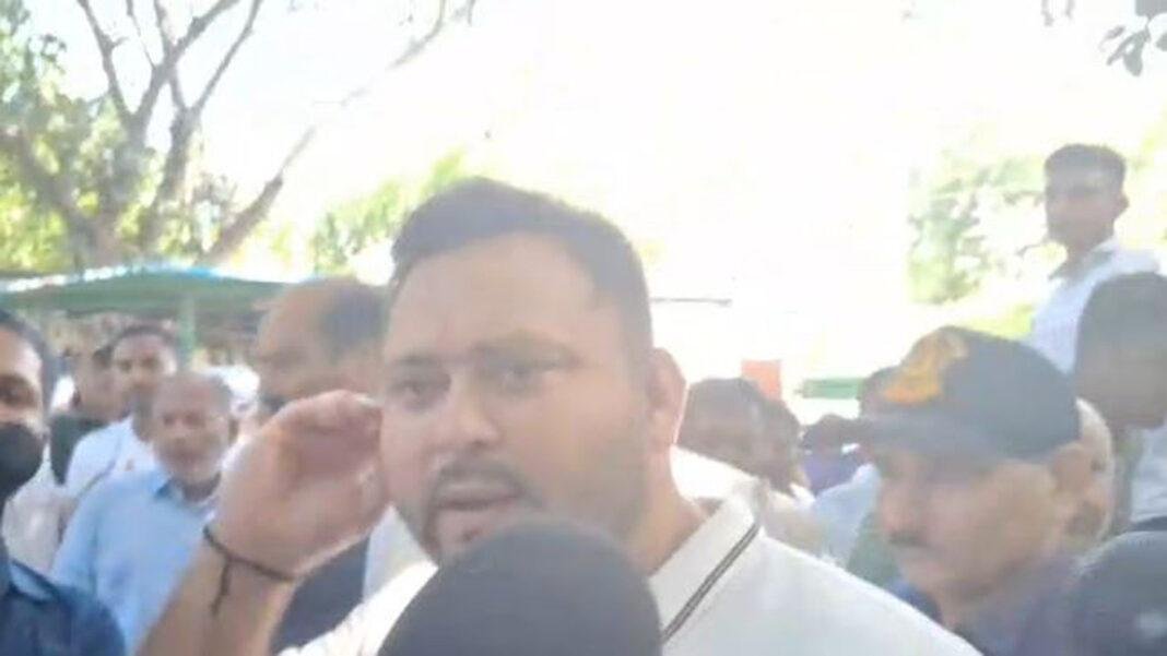 तेजस्वी का NDA सरकार पर निशाना, कहा- आज महिलाओं को दे रही है पैसा बाद में करेगी वसूल