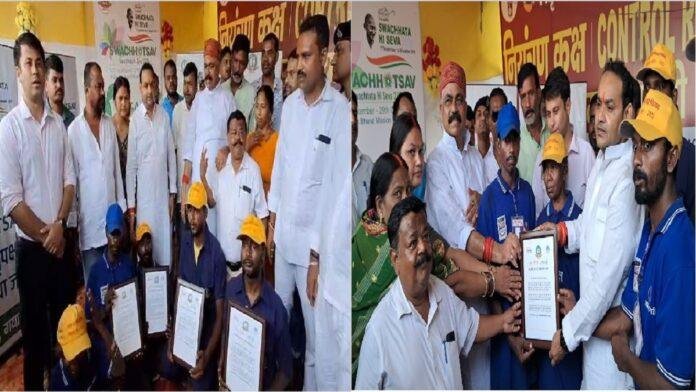 स्वच्छता पखवाड़ा में बेहतरीन कार्य करने वाले सेनानी हुए सम्मानित, मेयर व नगर आयुक्त ने बांटा प्रशस्ति पत्र
