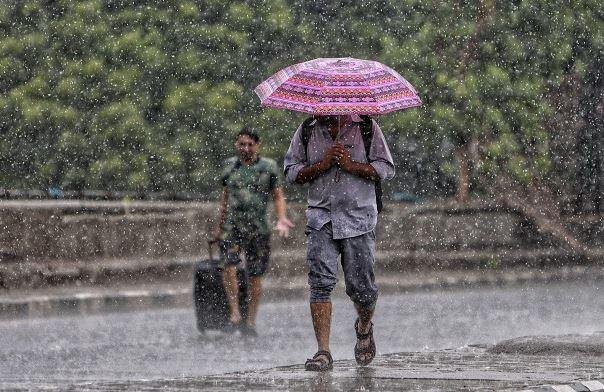 Jharkhand Weather Today : गरजेंगे बादल होगी बरसात, इन जिलों में भारी बारिश का येलो अलर्ट...