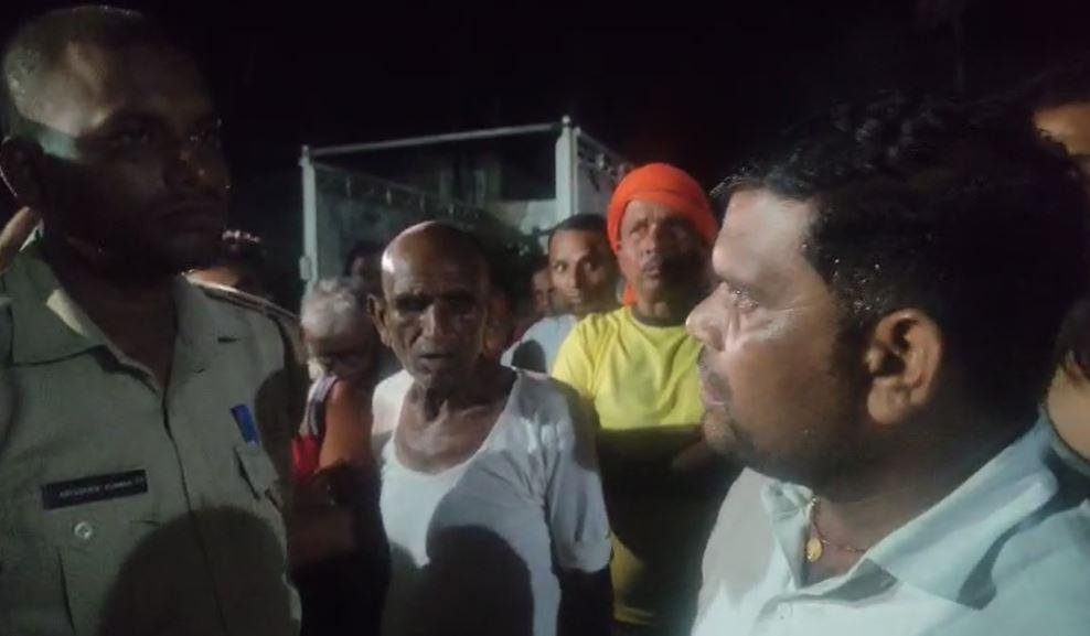 Giridih में जंगली हाथियों का तांडव, धान की निकाई कर घर लौट रही महिला को पटककर मार डाला...