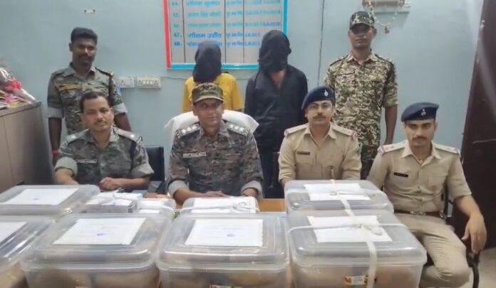 Hazaribagh : गांजा ही गांजा! नशे के कारोबार का पर्दाफाश, भारी मात्रा में गांजा के साथ दो आरोपी गिरफ्तार...