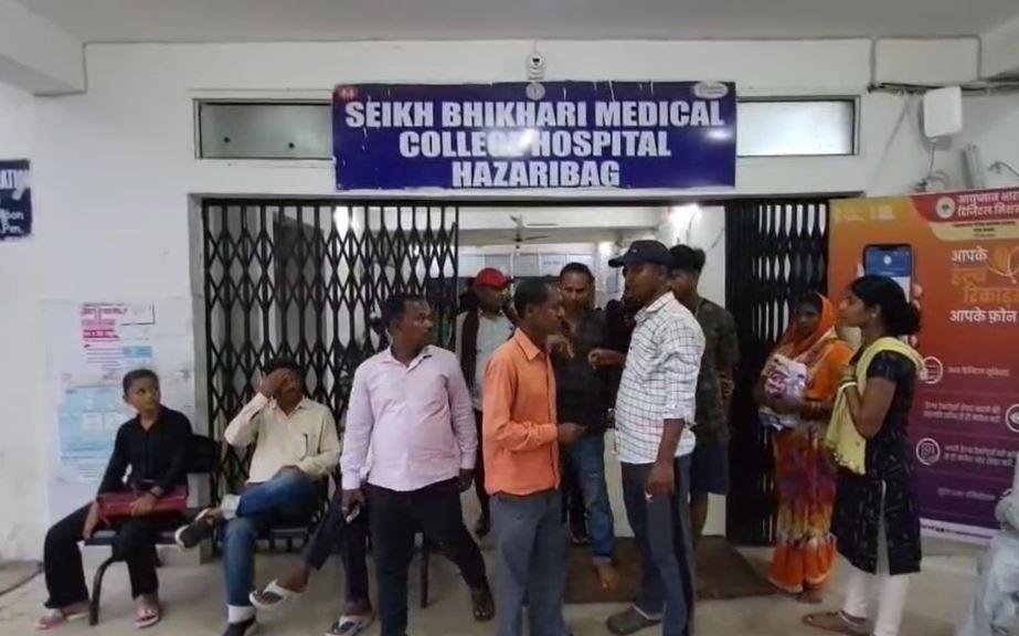 Chatra में भीषण सड़क हादसा, दो बाइकों की भयंकर टक्कर में तीन की मौत