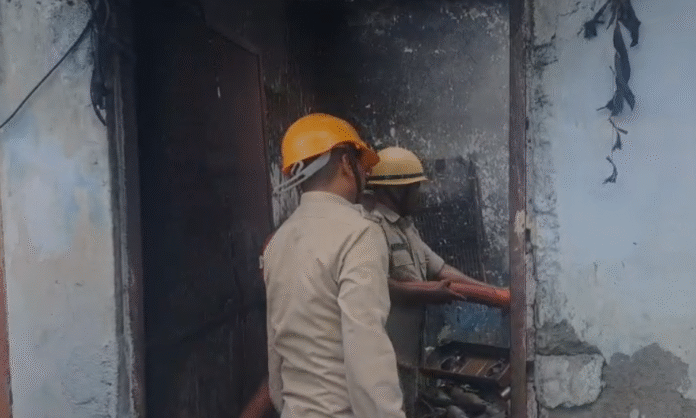 Ranchi Breaking : कार्तिक उरांव चौक के बाद घर में लगी भीषण आग, मचा हड़कंप...