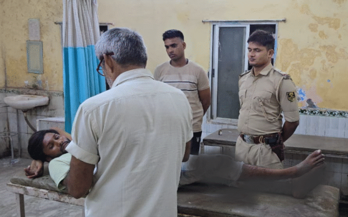 Gopalganj में पुलिस और शराब तस्करों के बीच भयंकर मुठभेड़, तस्कर को पैर में लगी गोली