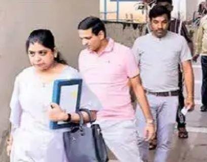 Chhavi Ranjan Bail News: 29 महीने बाद जेल से बाहर आए रांची के पूर्व DC Supreme Court ने दी जमानत, चेहरे पर दिखा सुकून