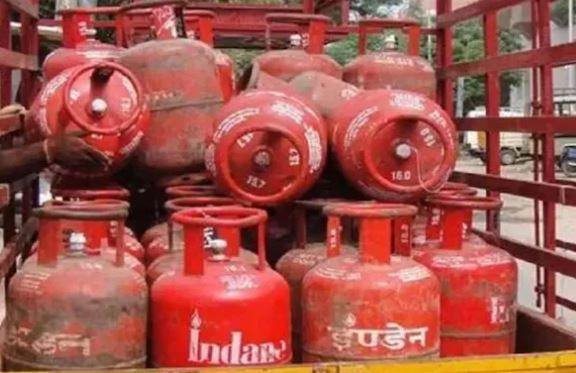 LPG Price Hike: Commercial Gas Cylinder महंगा, ₹15.50 बढ़े दाम