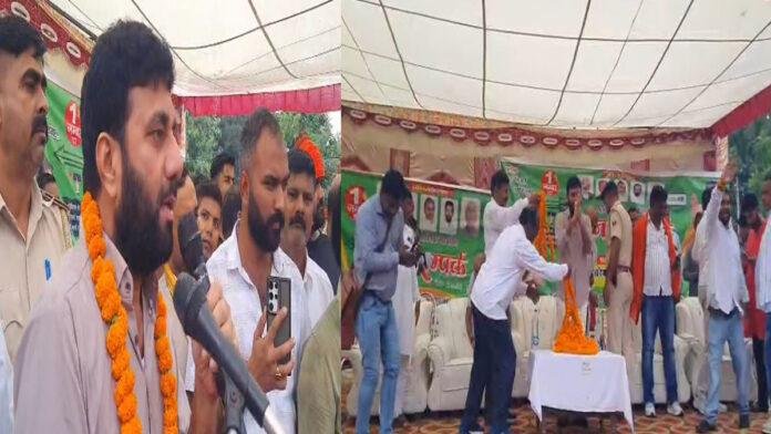 Amrendra Panday कर्णपुरा में JDU प्रत्याशी पप्पू पांडे का भव्य स्वागत, समर्थकों ने किया दूध से अभिषेक और सिक्कों से तौल