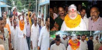 कफ़न ओढ निर्दलीय ही नामांकन के लिए पहुंचे अजय कुमार झा, भाजपा नेतृत्व के साथ ही मंत्री अशोक चौधरी पर साधा निशाना