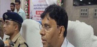आदर्श आचार संहिता लगते ही हटने लगे पोस्टर बैनर, क्षेत्र में होने लगी वाहनों की सघन जांच