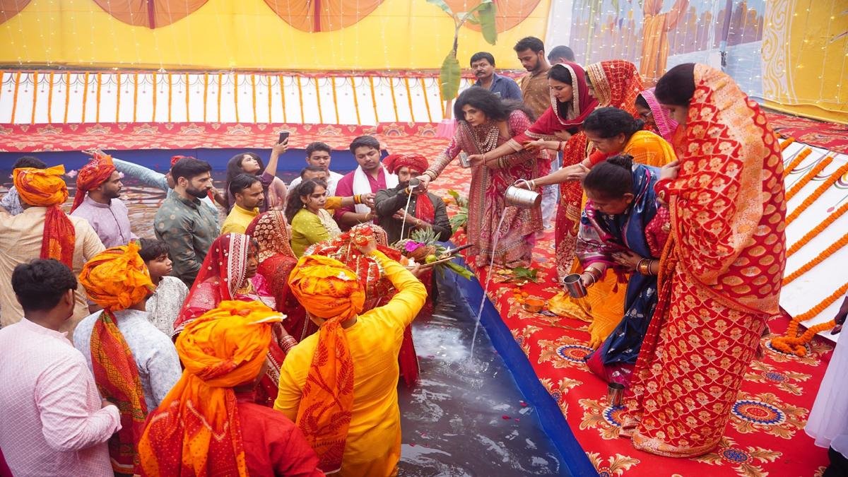 छठ व्रती अहले सुबह घाटों पर पहुंचकर भगवान भास्कर को दिया अर्घ्य, पटना में नीतीश व चिराग ने दिया अर्घ्य 4 22Scope News Chirag 1 22Scope News