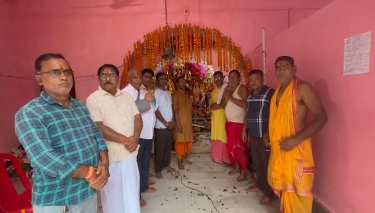 Dhanbad: रोआम में 400 वर्षों से हो रही मां दुर्गा की आराधना, कतरास राजघराना आज भी निभा रहा परंपरा