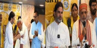 जन सुराज के घोषित उम्मीदवार शशि शेखर को BJP ने दबाव देकर बैठाया, अनूप श्रीवास्तव को दे रहे हैं अपना समर्थन जन सुराज के घोषित उम्मीदवार शशि शेखर को BJP ने दबाव देकर बैठाया, अनूप श्रीवास्तव को दे रहे हैं अपना समर्थन