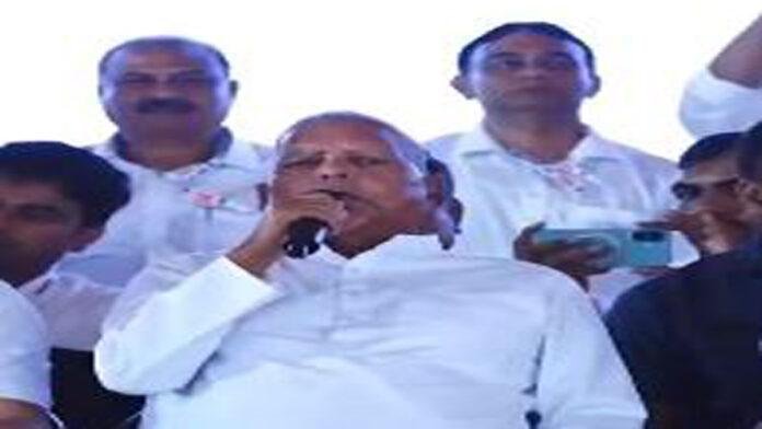 चुनाव घोषणा के बाद लालू यादव का ट्वीट, लिखा- 6 और 11 NDA नौ दो ग्यारह!