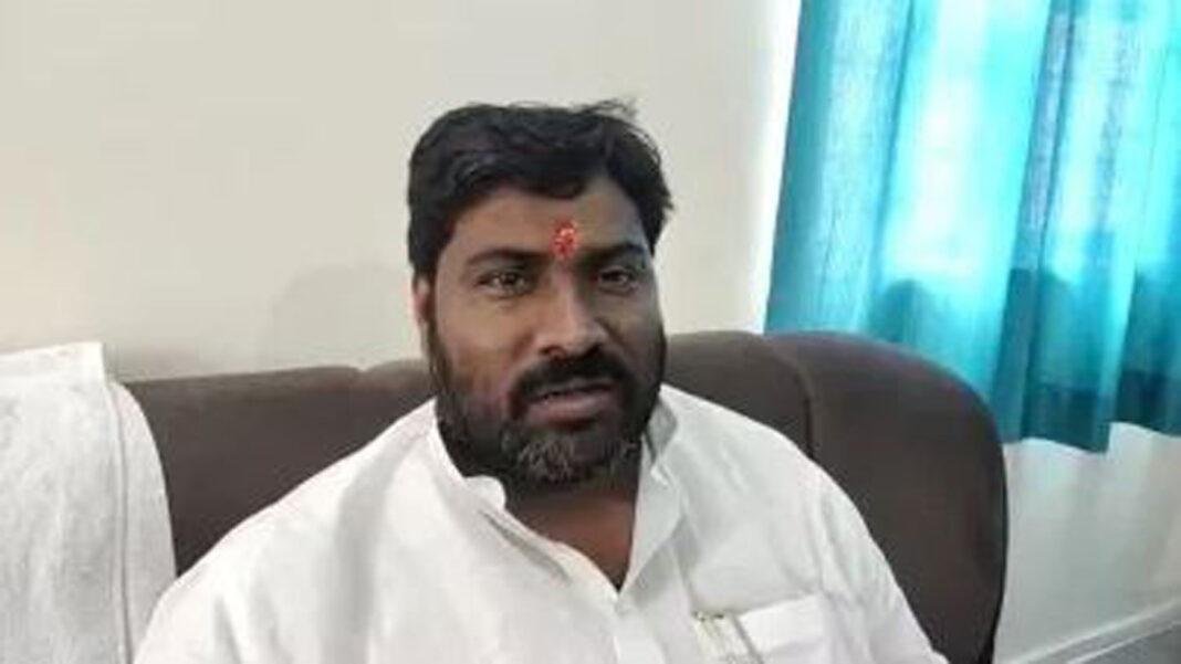 चुनाव से पहले कांग्रेस विधायक मुरारी गौतम ने विधानसभा से दिया इस्तीफा