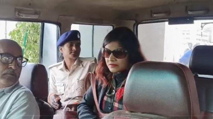 पटना एयरपोर्ट से संदिग्ध महिला गिरफ्तार, 3 दिनों से लगा रही थी चक्कर