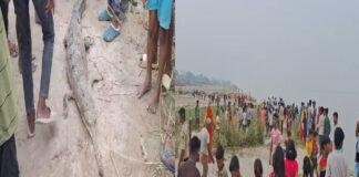 गंगा नदी से दुर्लभ प्रकार का मरा हुआ मिला मगरमच्छ, देखने के लिए लोगों की उमड़ी भीड़ गंगा नदी से दुर्लभ प्रकार का मरा हुआ मिला मगरमच्छ, देखने के लिए लोगों की उमड़ी भीड़