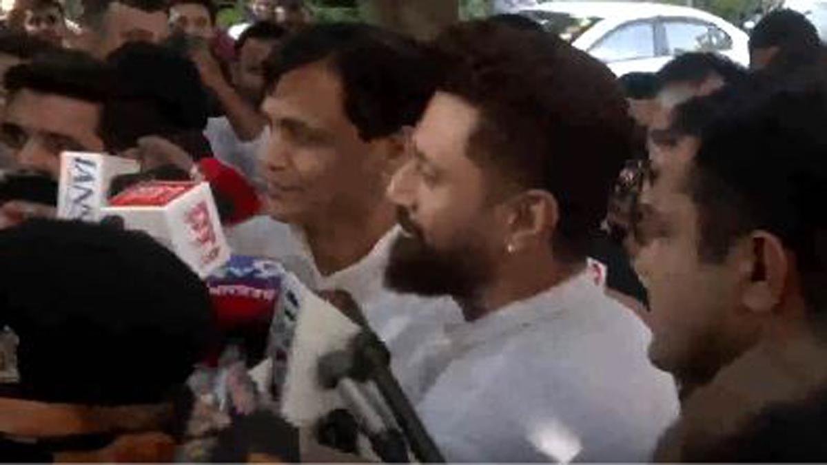 मान गए चिराग, मांझी व उपेंद्र? 13 को आ सकती है NDA की पहली लिस्ट 3 22Scope News दोबारा चिराग से मिलने पहुंचे नित्यानंद, दोनों ने कहा- सकारात्मक रही बैठक