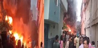 टायर गोदाम में लगी भीषण आग, मौके पर पहुंची दमकल की कई गाड़ियां टायर गोदाम में लगी भीषण आग, मौके पर पहुंची दमकल की कई गाड़ियां