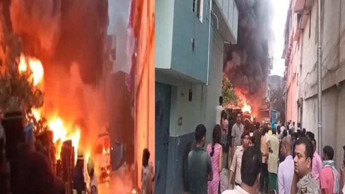 Patna City Aag टायर गोदाम में लगी भीषण आग, मौके पर पहुंची दमकल की कई गाड़ियां
