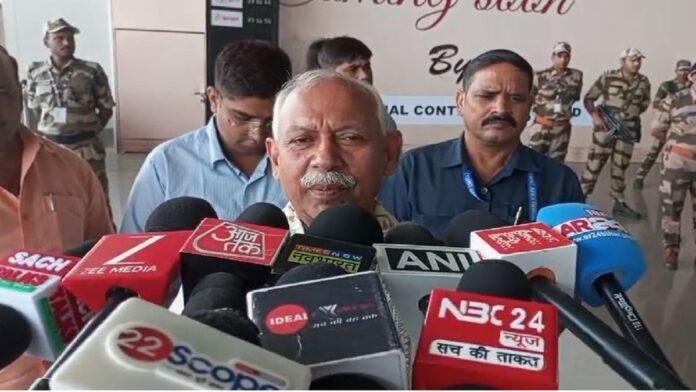 बिहार चुनाव में महागठबंधन के अंदर मचे घमासान पर बीजेपी सांसद जनार्दन सिंह सिग्रीवाल ने बोला हमला