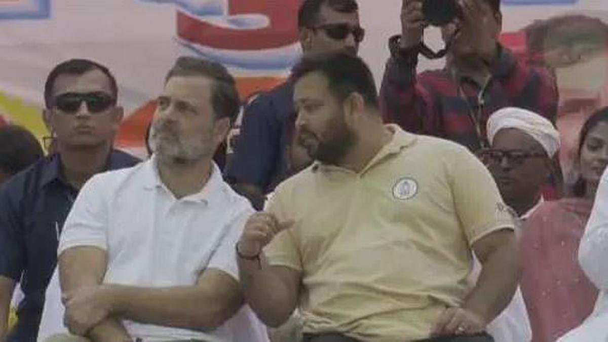 मुजफ्फरपुर में राहुल ने कहा- बिहारियों का बिहार में कोई भविष्य नहीं है 4 22Scope News Tejashwi Rahul 2 22Scope News