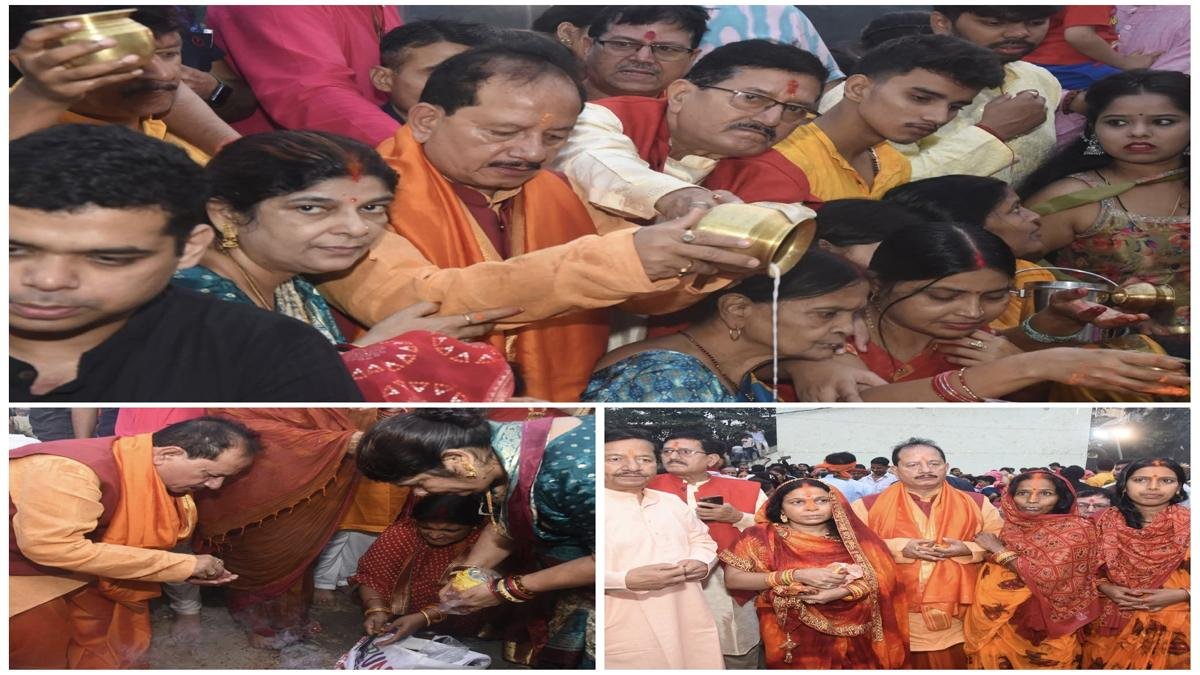 छठ व्रती अहले सुबह घाटों पर पहुंचकर भगवान भास्कर को दिया अर्घ्य, पटना में नीतीश व चिराग ने दिया अर्घ्य 6 22Scope News Vijay Sinha 2 22Scope News