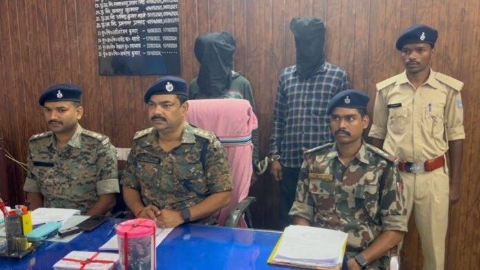 एक किलो अफीम के साथ दो तस्कर गिरफ्तार, बालूमाथ पुलिस की बड़ी कार्रवाई